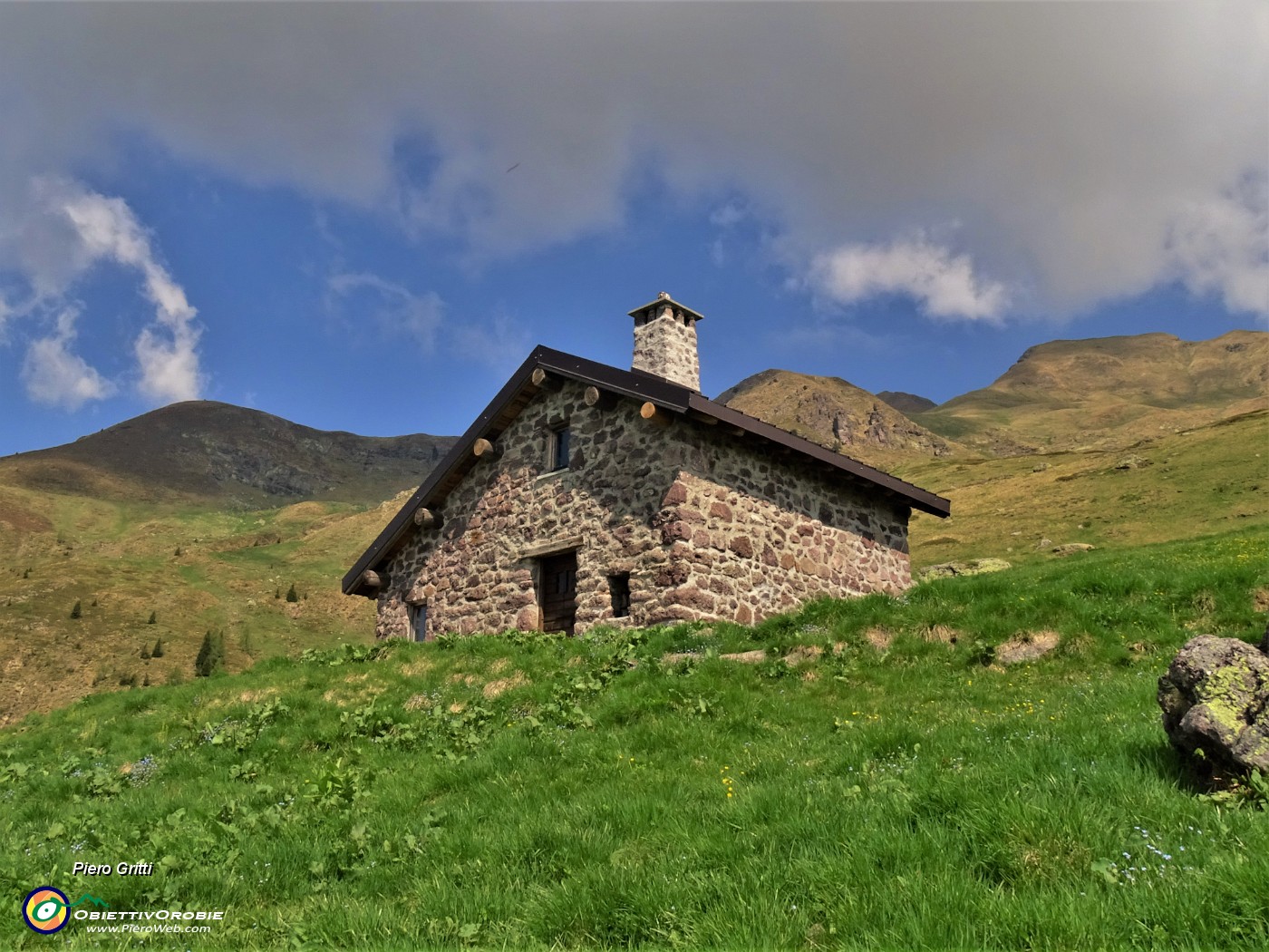 09 Bella baitella con vista in Monte Avaro.JPG